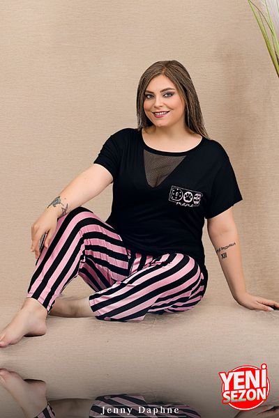 Jenny Daphne Lady Viscose Fabric Plus Size Line Print Short-Sleeve Pajamas with Tulle Detail on the Chest 11000