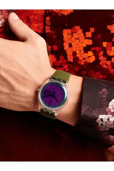 Swatch Women's Wristwatch SUOK714