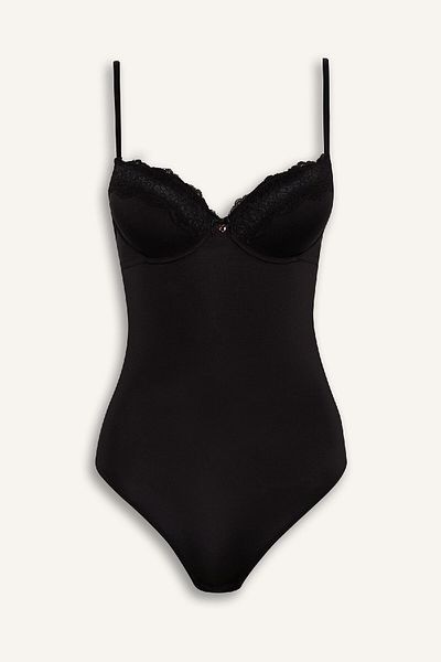 DeFacto Fall in Love Body mit halb gefüllter Spitze und detaillierten Details 	   D8168AX25SP