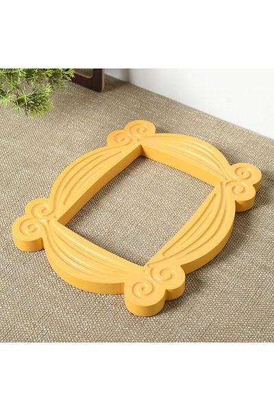 Choice 25.5x20.5x1.5cm Yellow Tv Series Friends Handmade Monica Door Frame Wood Yellow Photo Frames Collect