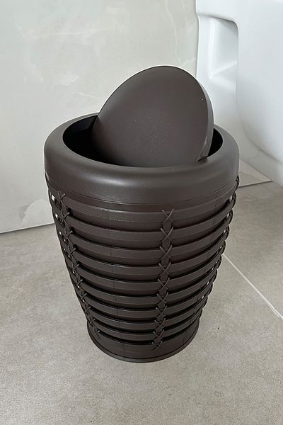 Prima Nova Κάδος απορριμμάτων 7,5 λίτρων Coffee Color Palm με περιστρεφόμενο καπάκι - Για μπάνιο, κουζίνα, γραφείο