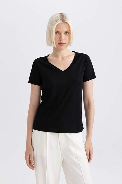 DeFacto Regular Fit V-Neck Short Sleeve T-Shirt W9204Az