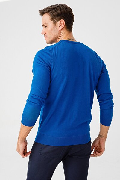 Desen Triko Чоловічий базовий светр з V-подібним вирізом з тонкого трикотажу, темно-синій