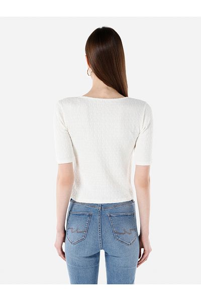 Colin's Tricou alb cu mânecă scurtă pentru femei, jacquard, cu decolteu în V