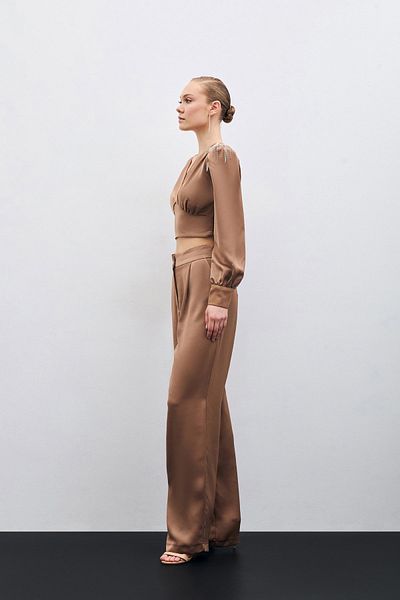 Sateen بنطال كريب ساتان مطوي - جملي