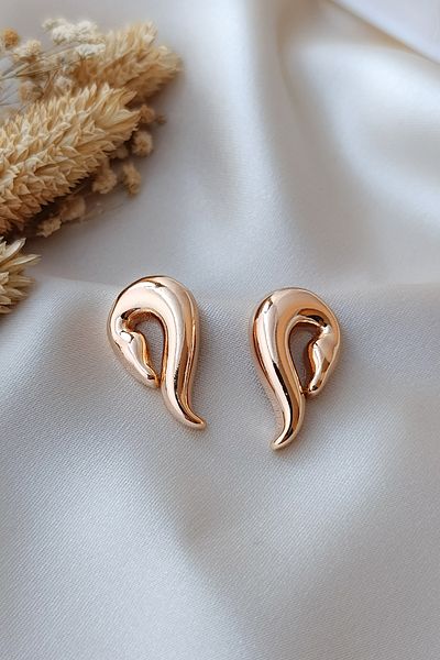 COSİTA Swan Figure Rose Modern Casual Dress Earrings