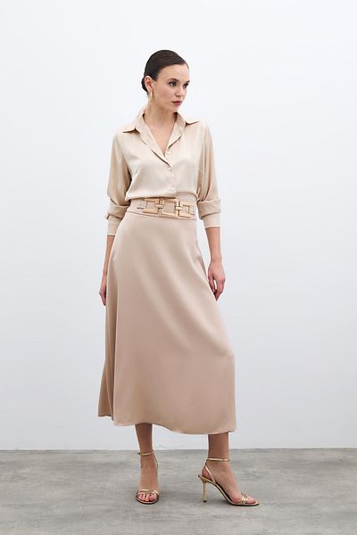 Sateen تنورة كريب ساتان مع إكسسوار خصر - بيج