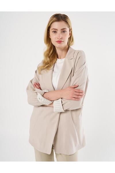 Kayra Stone Colored Foldable Ankle Button Jacket