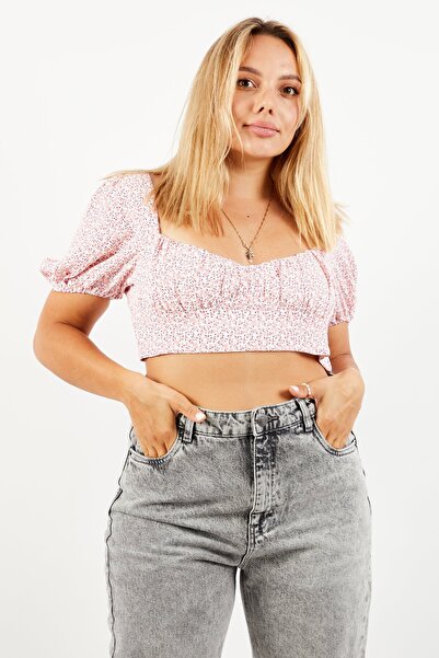 Sisters of the Tribe Women Sweetheart Neck Puff Sleeves Floral Pattern Crop T...