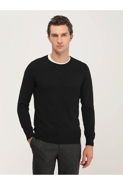 Kip Pulover negru din tricot cu model cu gât