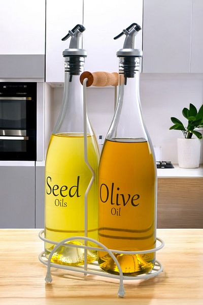 Digithome Pure Cream Metal 2-Piece Oil Pot Set with Stand - Wooden Handle, Label, 750 ml Cys-16