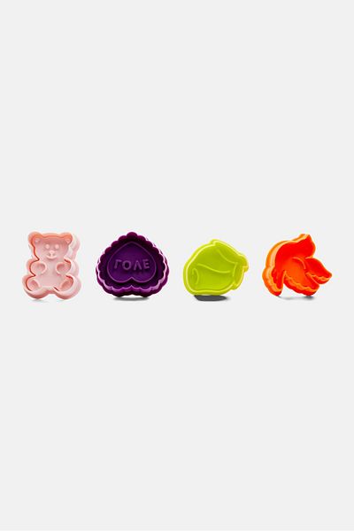 iBiLi 4 Pieces Cookie Cutters With Ejector, Purple