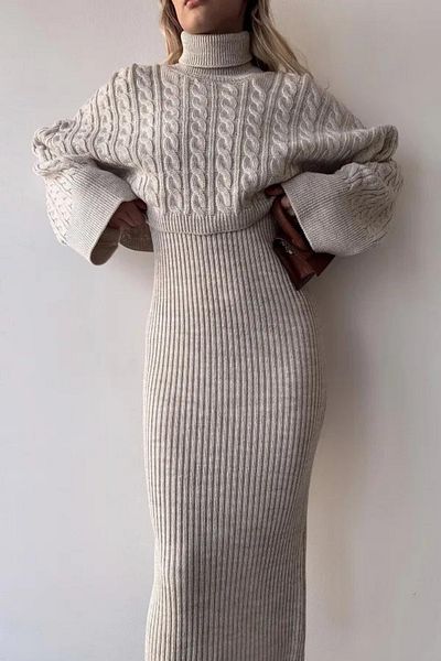 LONCA Set aus Crop-Pullover und Strickkleid mit Steinhausschnitt und Strickmotiv in Standardgröße