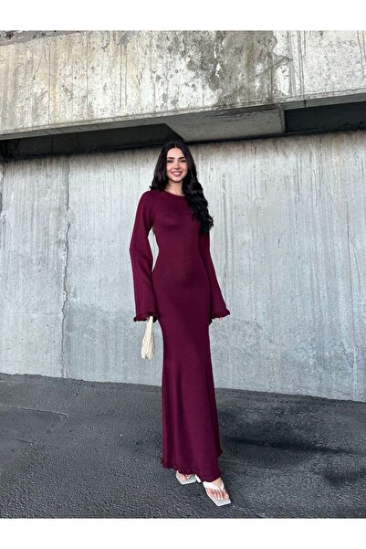 My Blog Burgundowa dzianinowa sukienka z odkrytymi plecami - 20250