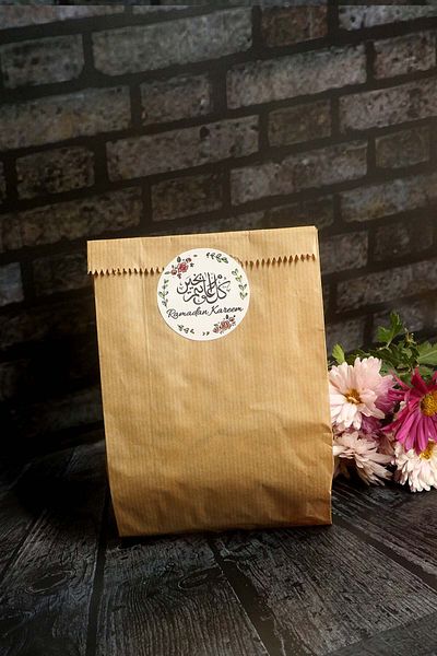 Mapi Ramadan Kareem Printed - 20 Pieces of Kraft Wrapping Paper with Labels (12X20Cm)