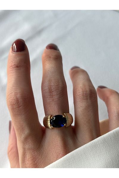 ringbox خاتم حجر كحلي مخطط باللون الذهبي