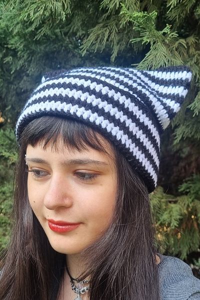 KRIMO Felix Kpop - Knitted Beanie with Cat Ears