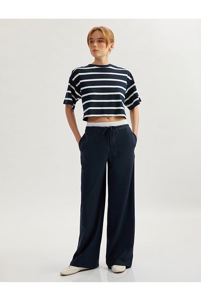 Koton Tricou crop din bumbac cu mânecă scurtă cu decolteu