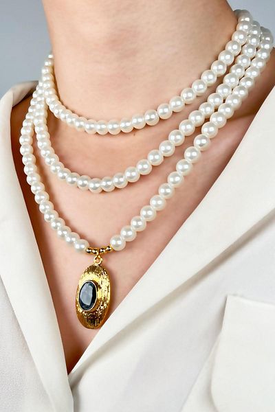 Sose Moda Three Rows of Pearl Design Necklace with Gold Plated Ends - Black
