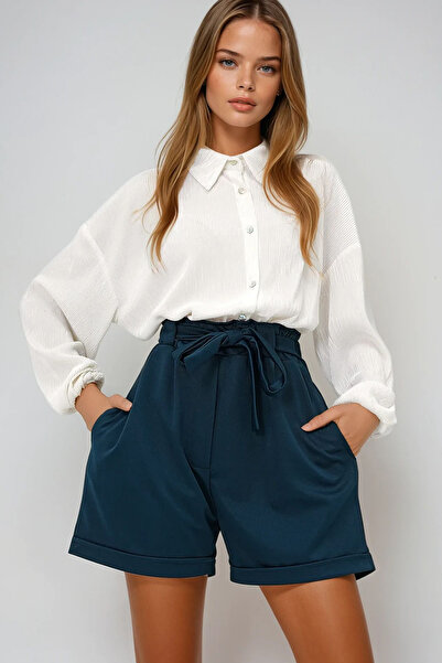 VAGGON Kadın Petrol Yeşili Beli Lastikli Kemerli Çift Cep Duble Paça Carrot Gabardin Şort Prmx8450