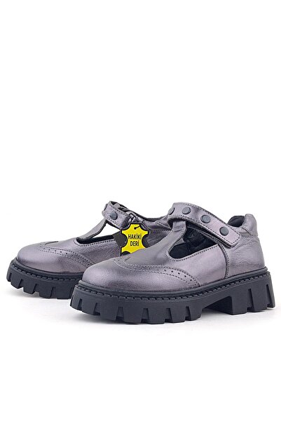 Rakerplus Шкіряні дитячі шкільні черевики з металевими деталями на липучках.