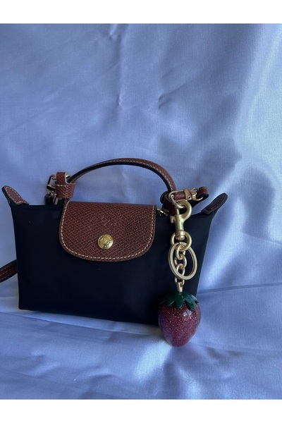 Lila سحر نحاسي مطلي بالفراولة باللون الأحمر الداكن، إكسسوار للحقائب