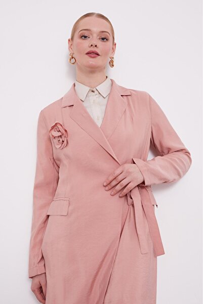 Levidor Pink Rose Brooch Detailed Jacket Set
