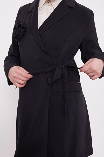 Levidor Black Rose Brooch Detailed Jacket Set