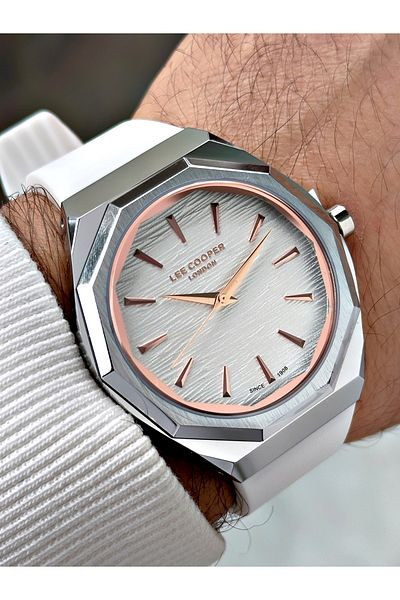 Lee Cooper 5 Atm Waterproof Special Design Men's Wristwatch - Silicone Cord
