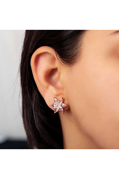 Gumush Gümüş Rose Beyaz Lotus Çiçeği Çivili Kadın Küpe