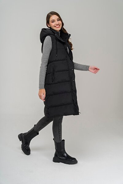 Olcay Nafukovací vesta s kapucí a zipem, černá 8225