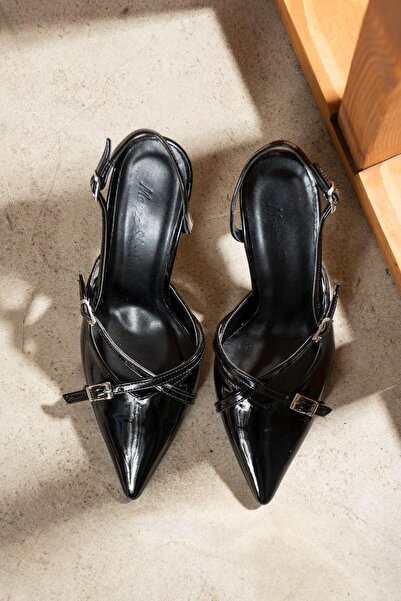 diclepolat Andel Μαύρα λουστρίνι με μυτερή ζώνη με λεπτομέρεια γυναικεία παπο...