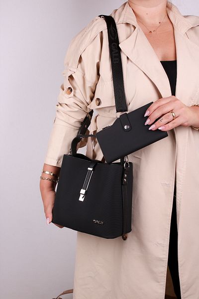 GALB LEATHER Μαύρο Χρώμα Γυναικεία τσάντα ώμου μεσαίου μεγέθους με μαγνητικό φαρδύ λουράκι 4 θέσεων, κατάλληλη για καθημερινή χρήση