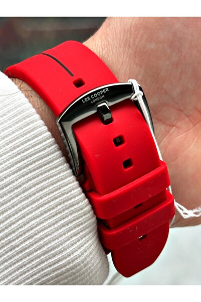 Lee Cooper Fonksiyonlu Kırmızı Renk Silikon Kordon Erkek Kol Saati 7210.068