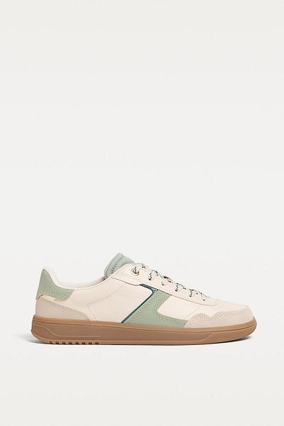 Stradivarius Trainers