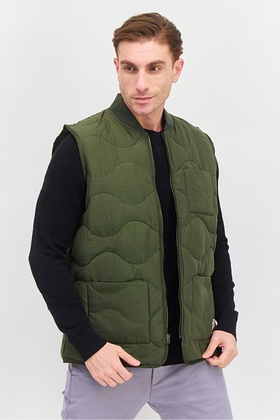 WRANGLER Men Solid Padded Vest, Hunter Green