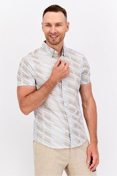 Perry Ellis قميص رجالي كاجوال بقصّة Slim Fit وبأكمام قصيرة وطبعة كاملة، لون بيج