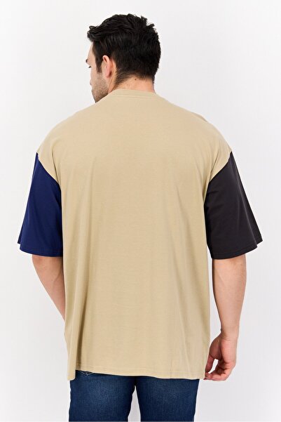 WRANGLER Men Crew Neck Short Sleeves Brand Logo T-Shirt, Tan