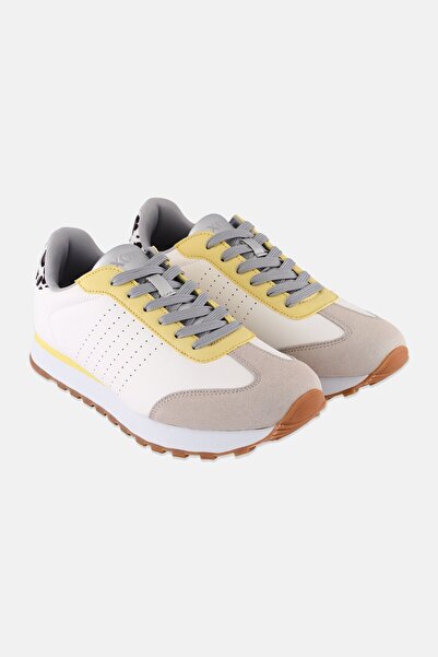 XOXO حذاء كاجوال برباط للنساء، أبيض