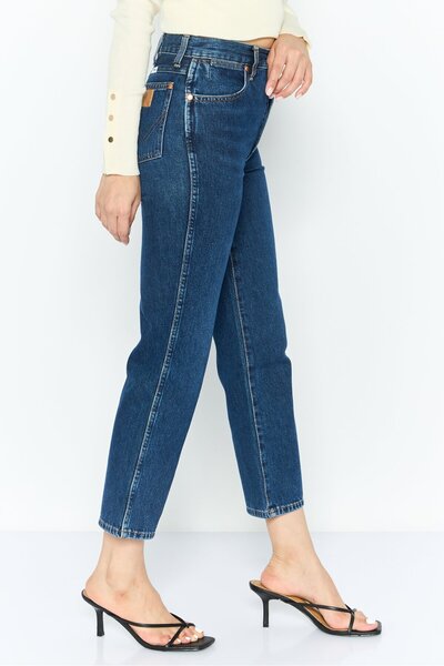 WRANGLER Women Regular Fit High Rise Straight Leg Jeans, Blue