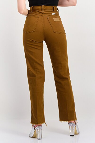 WRANGLER Women Regular Fit Mid Rise Straight Leg No Stretch Jeans, Brown