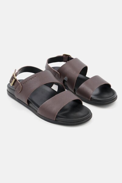 Rockport صندل رجالي متوسط الحجم بإبزيم قابل للتعديل، بني داكن