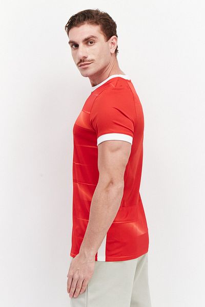 Nike Men Sportswear Fit Training T-shirt, Red