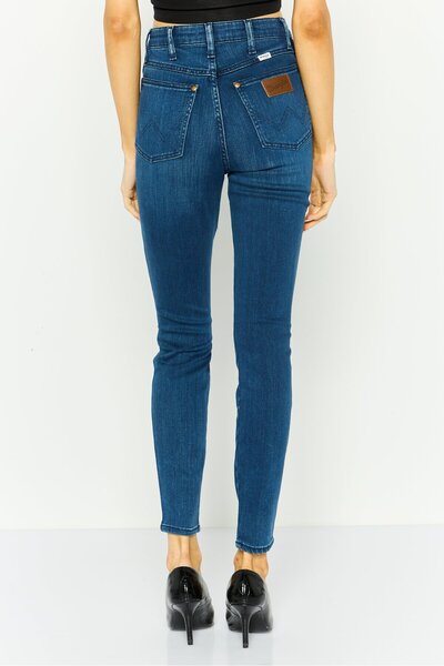 WRANGLER Women Skinny Fit Straight Leg Solid Stretchable Jeans, Blue