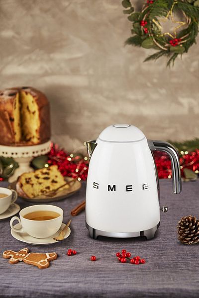 SMEG Klf03wheu White Kettle - Kettle
