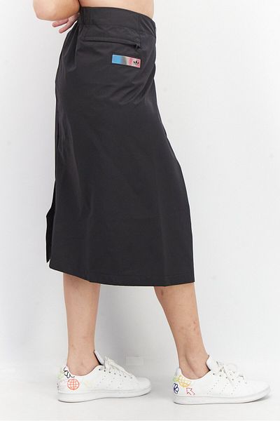 adidas Women Sportswear Fit Prem Outdoor Skirt, Black