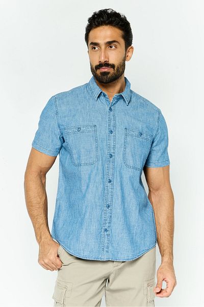 GAP Men Regular Fit Solid Short Sleeves Casual Shirt, Blue