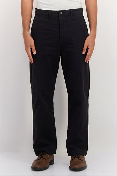 GAP Men Loose Fit Plain Chino Pants, Black