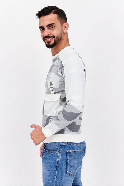 freesoul Men Crew Neck Brand Logo Long Sleeves Sweatshirt, Grey