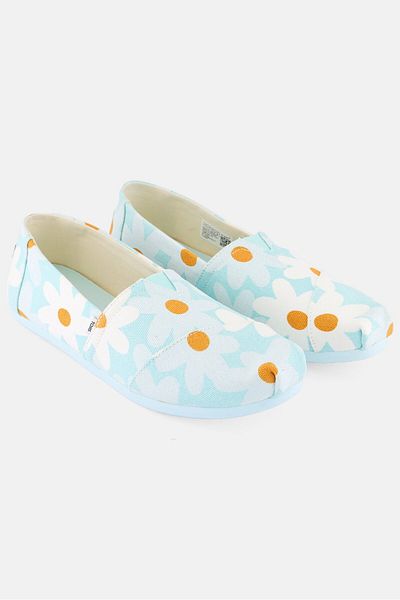 Toms حذاء كاجوال نسائي سهل الارتداء بطبعات الأزهار، أزرق فاتح